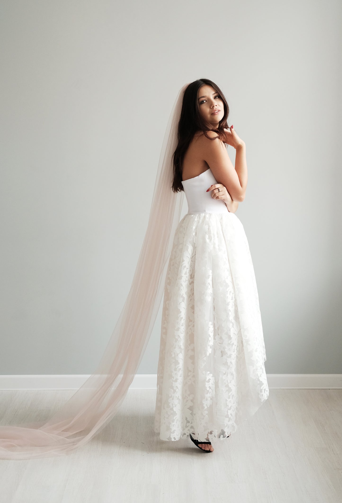 Blush veil