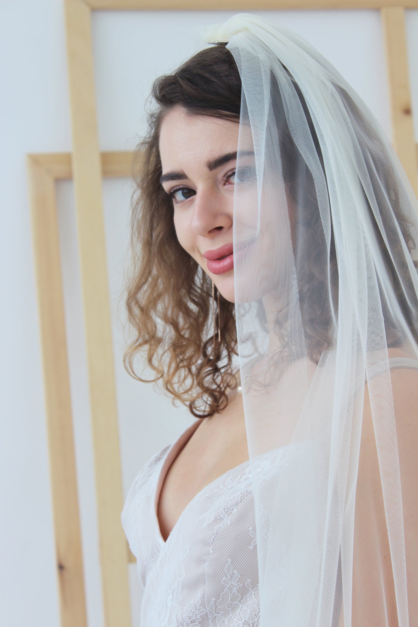 Cream veil