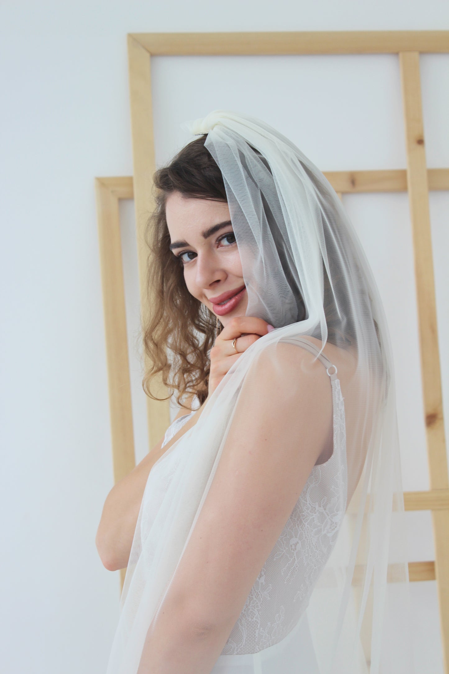 Cream veil