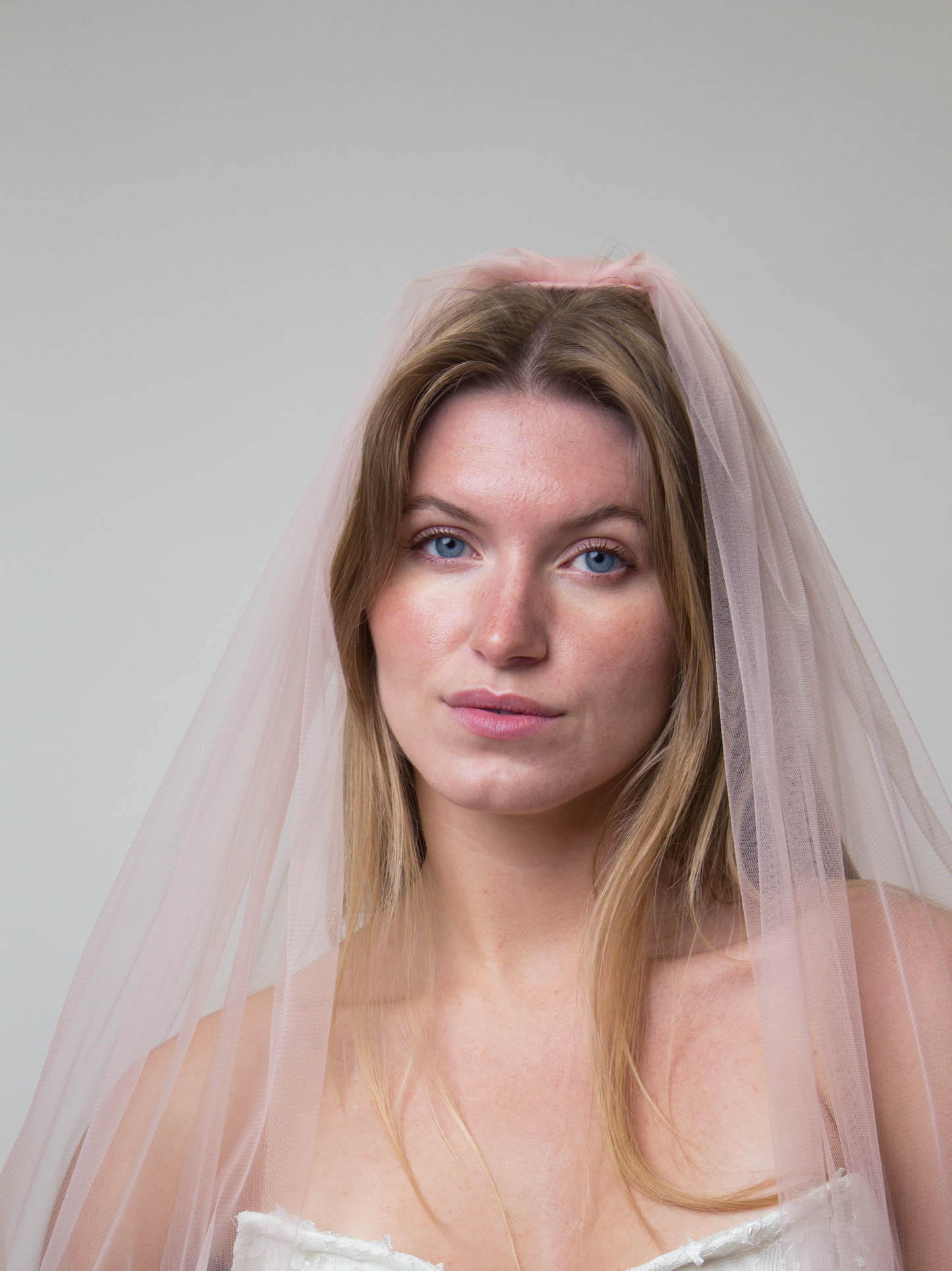 Blush veil