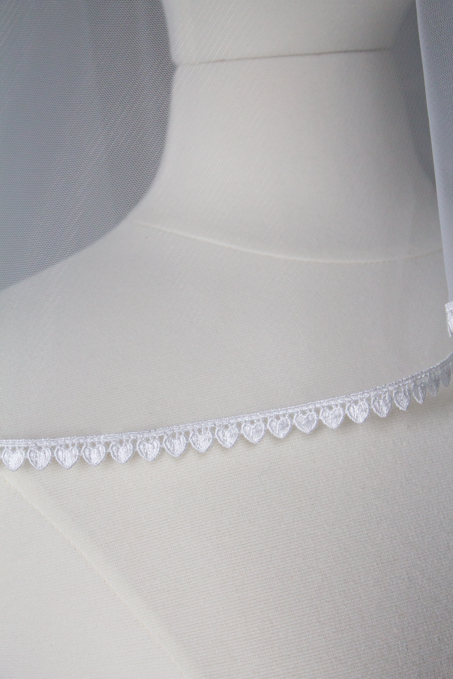 Elbow length heart lace bridal veil