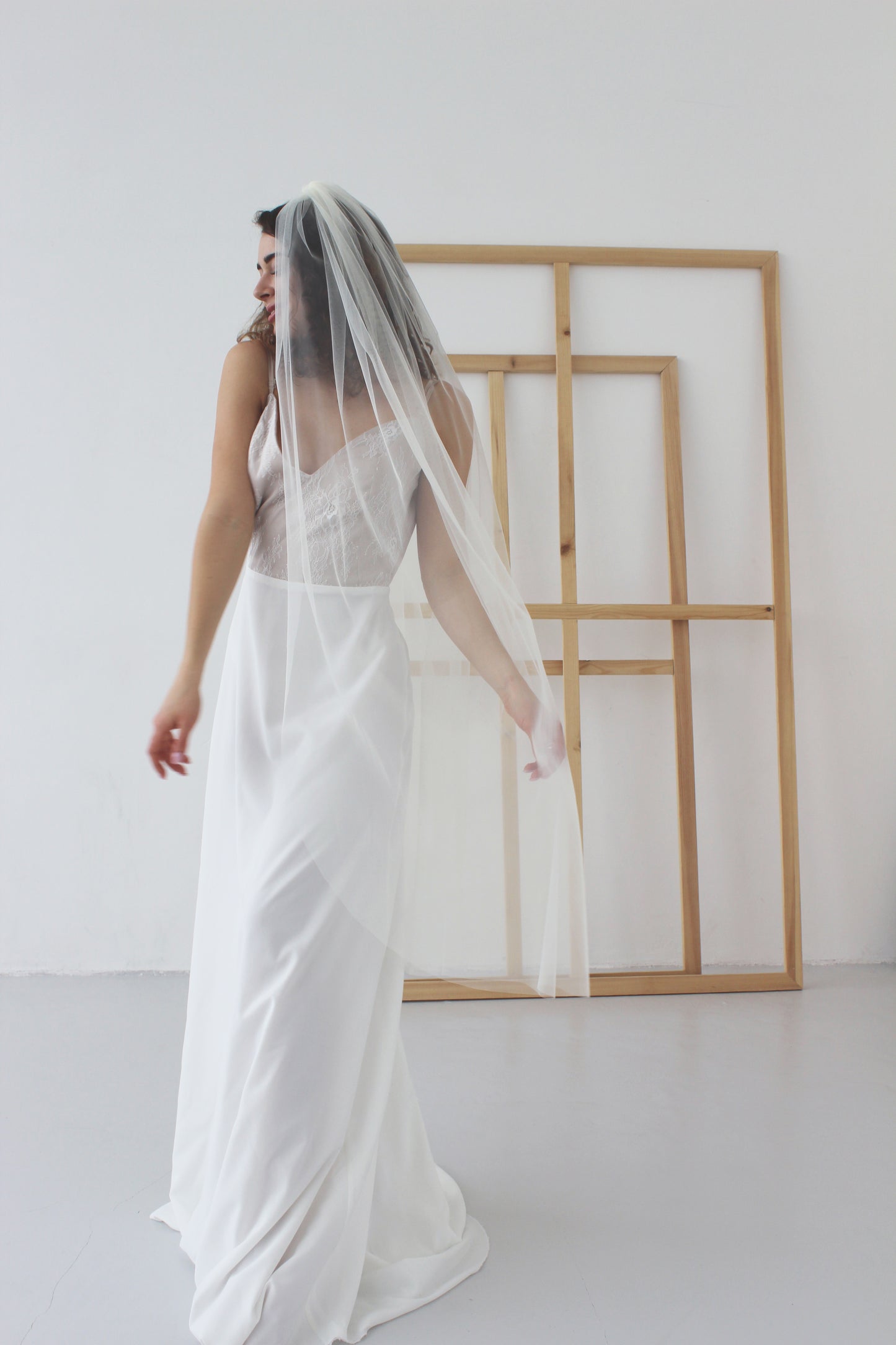 Cream veil