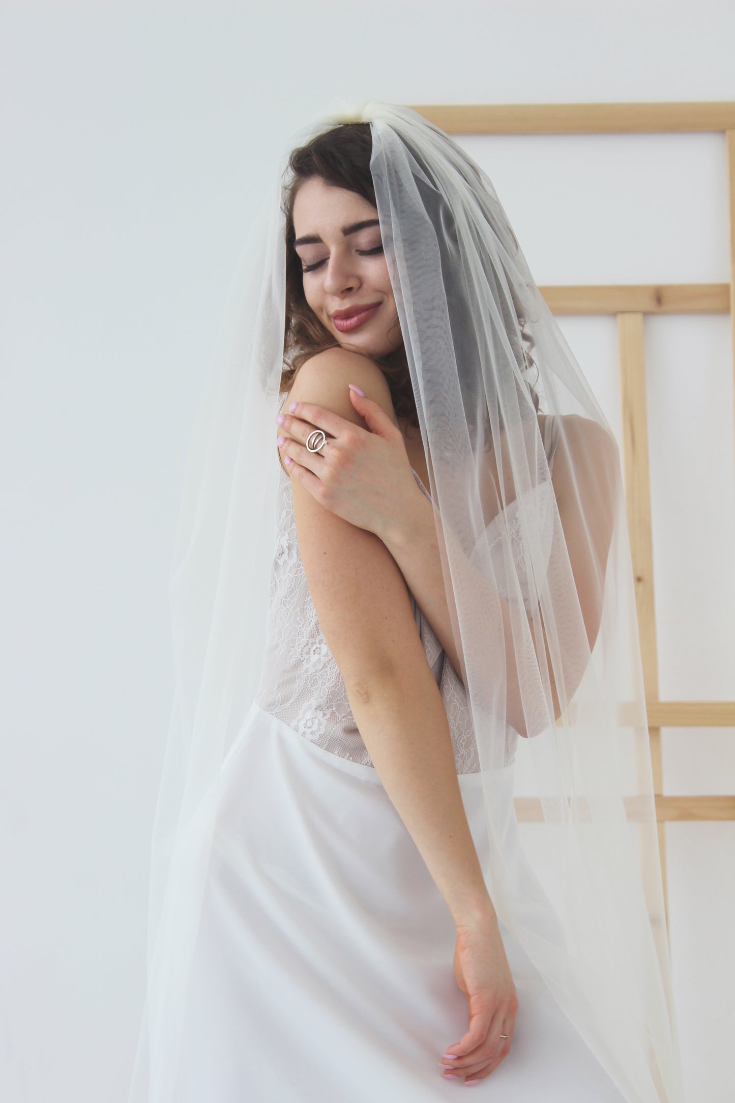 Cream veil