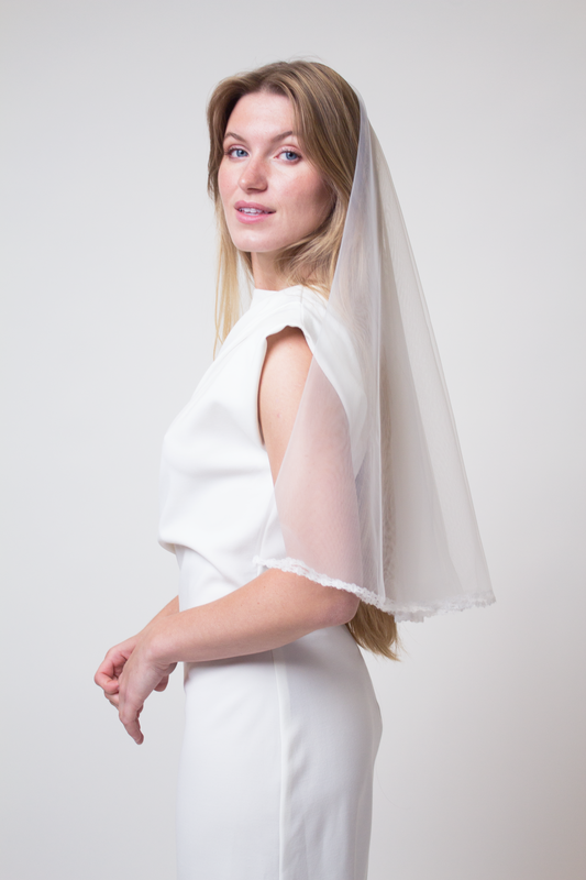 Elbow length floral lace bridal veil