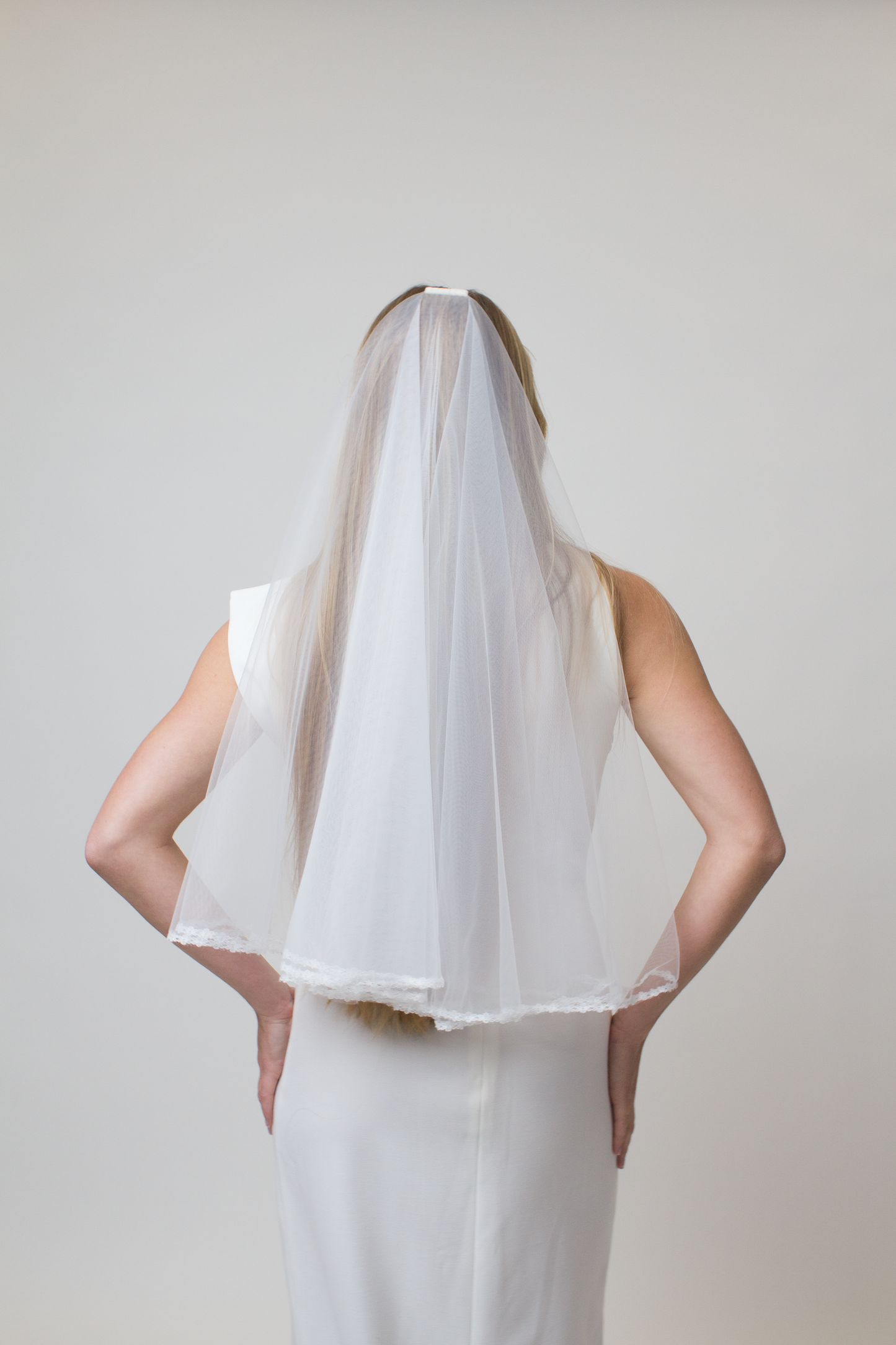 Elbow length floral lace bridal veil