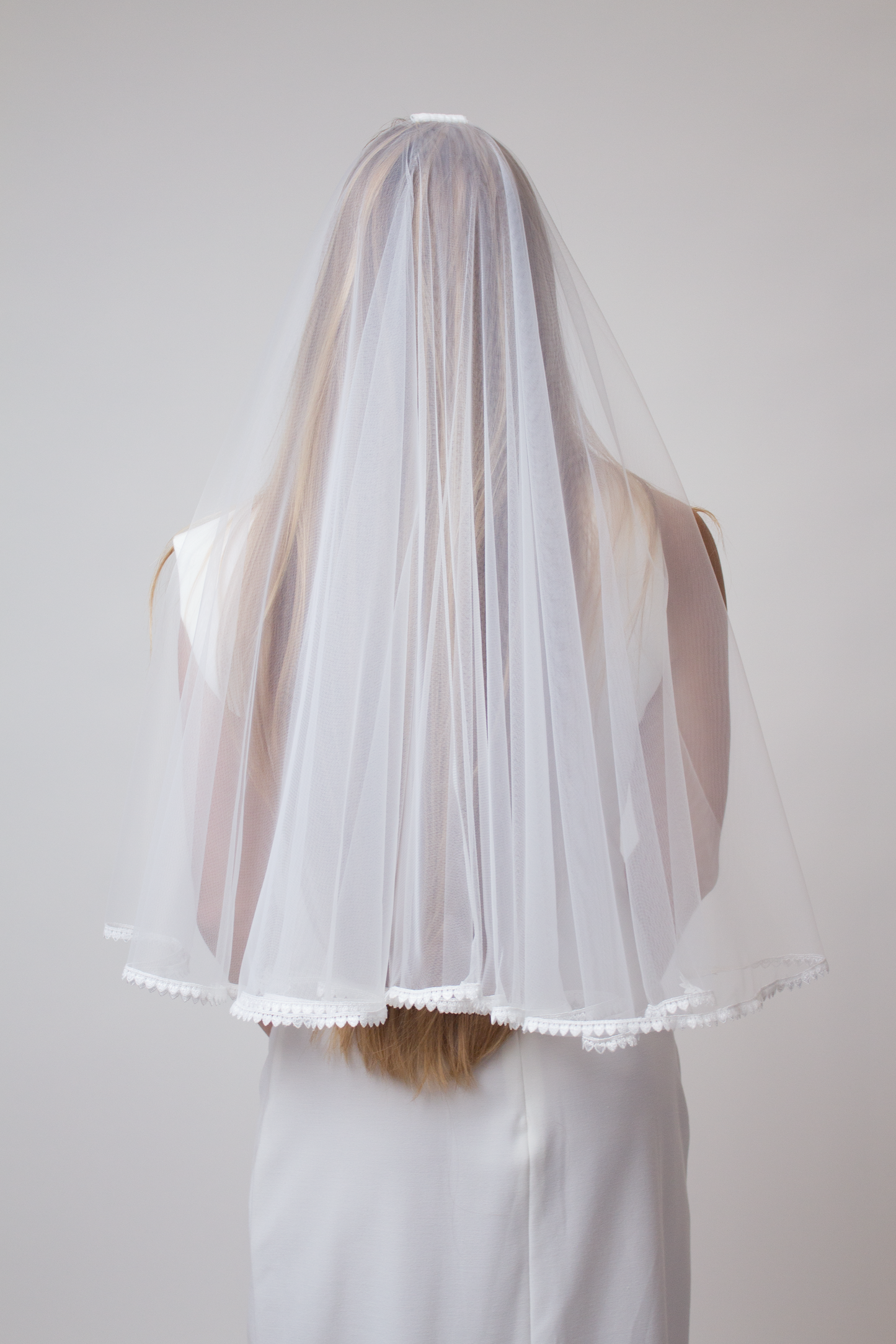 Elbow length heart lace bridal veil