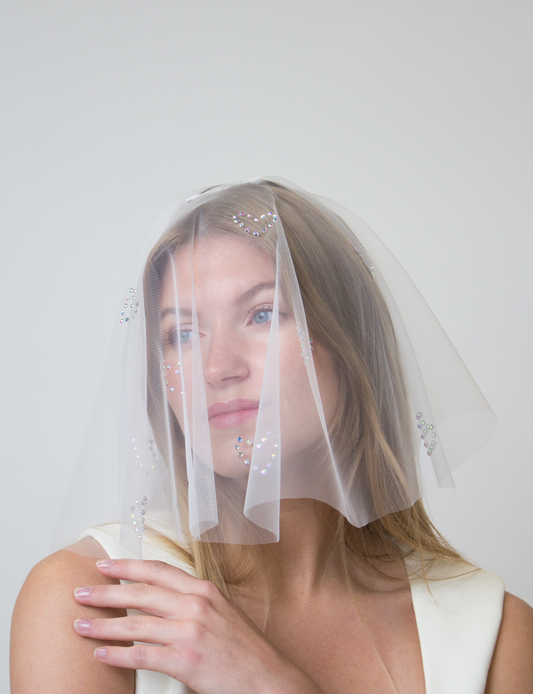 Short drop veil with heart crystals
