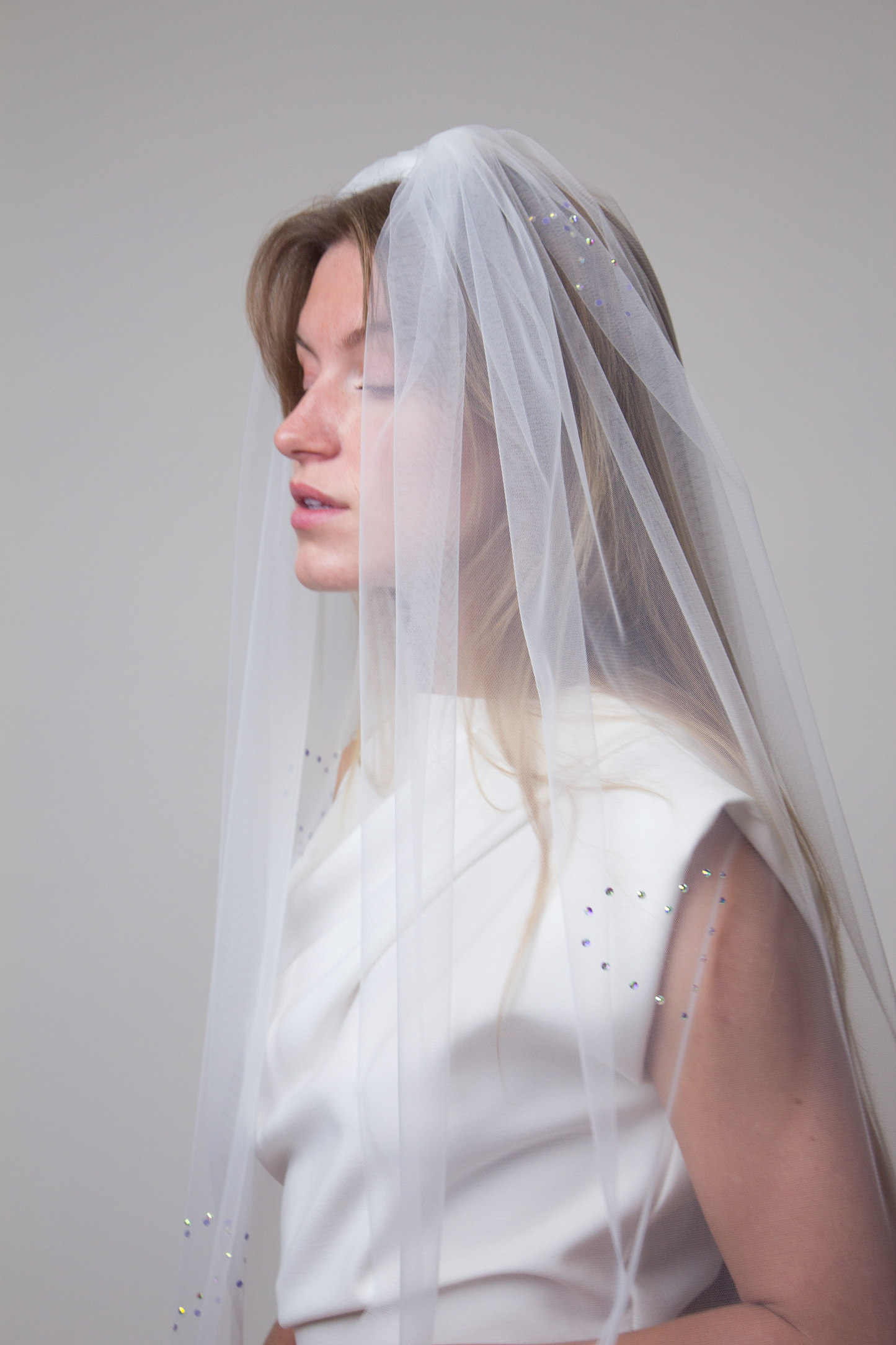 Ivory veil with heart crystals
