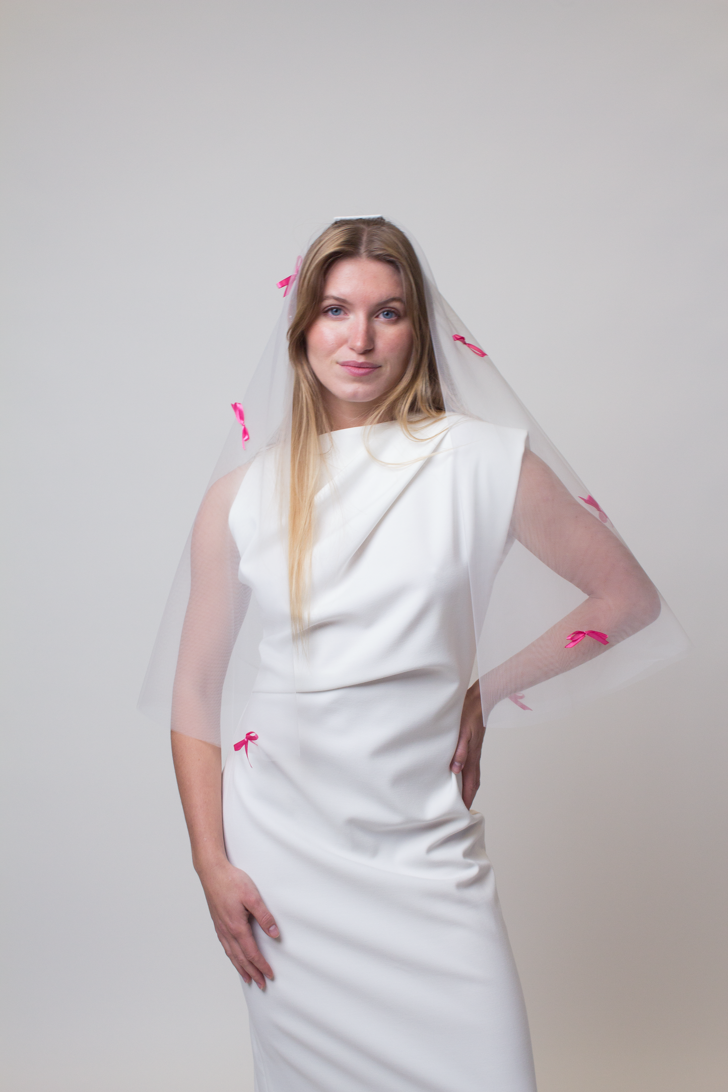 Drop wedding veil with pink bows