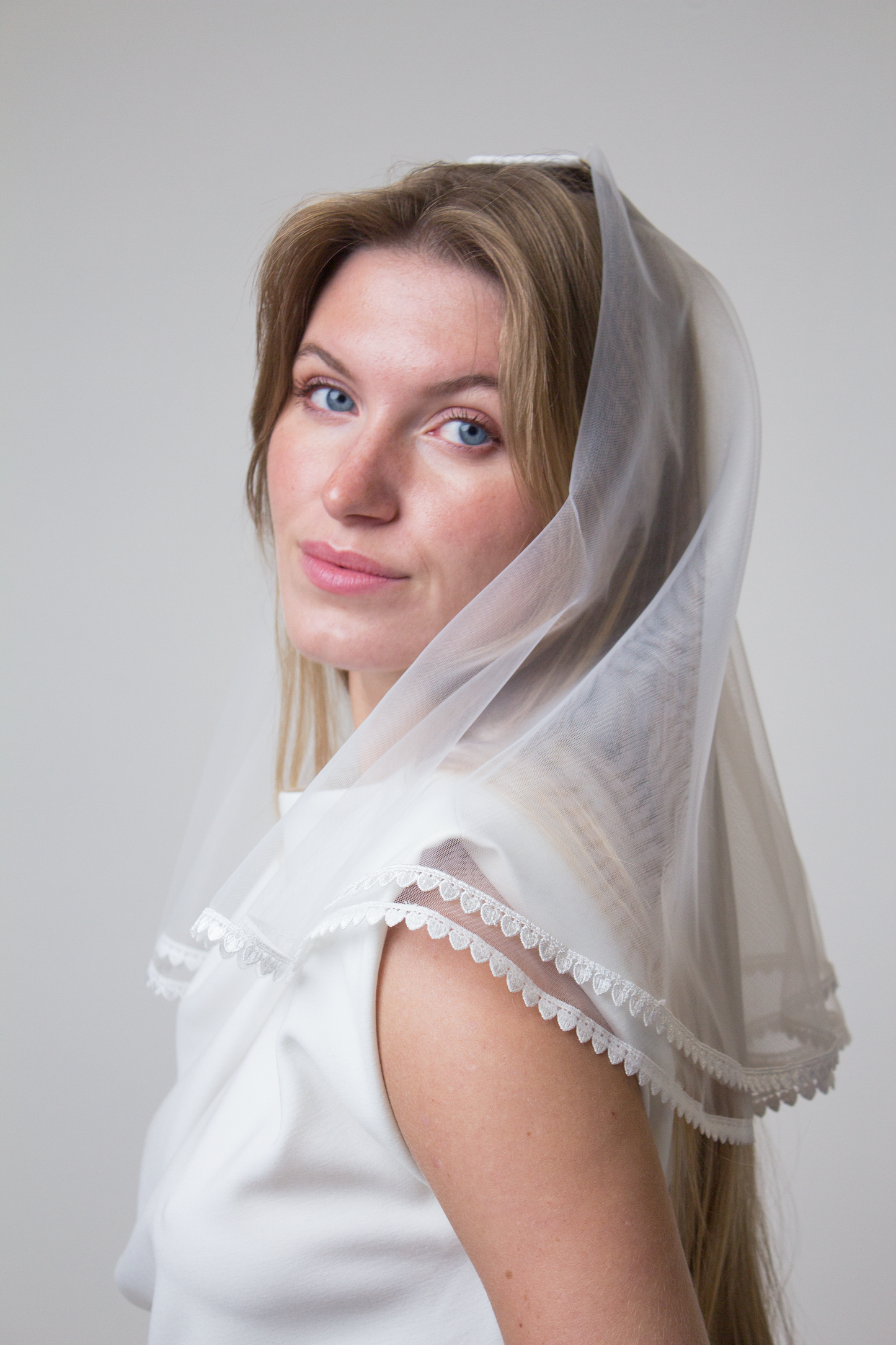 Shoulder length heart lace bridal veil