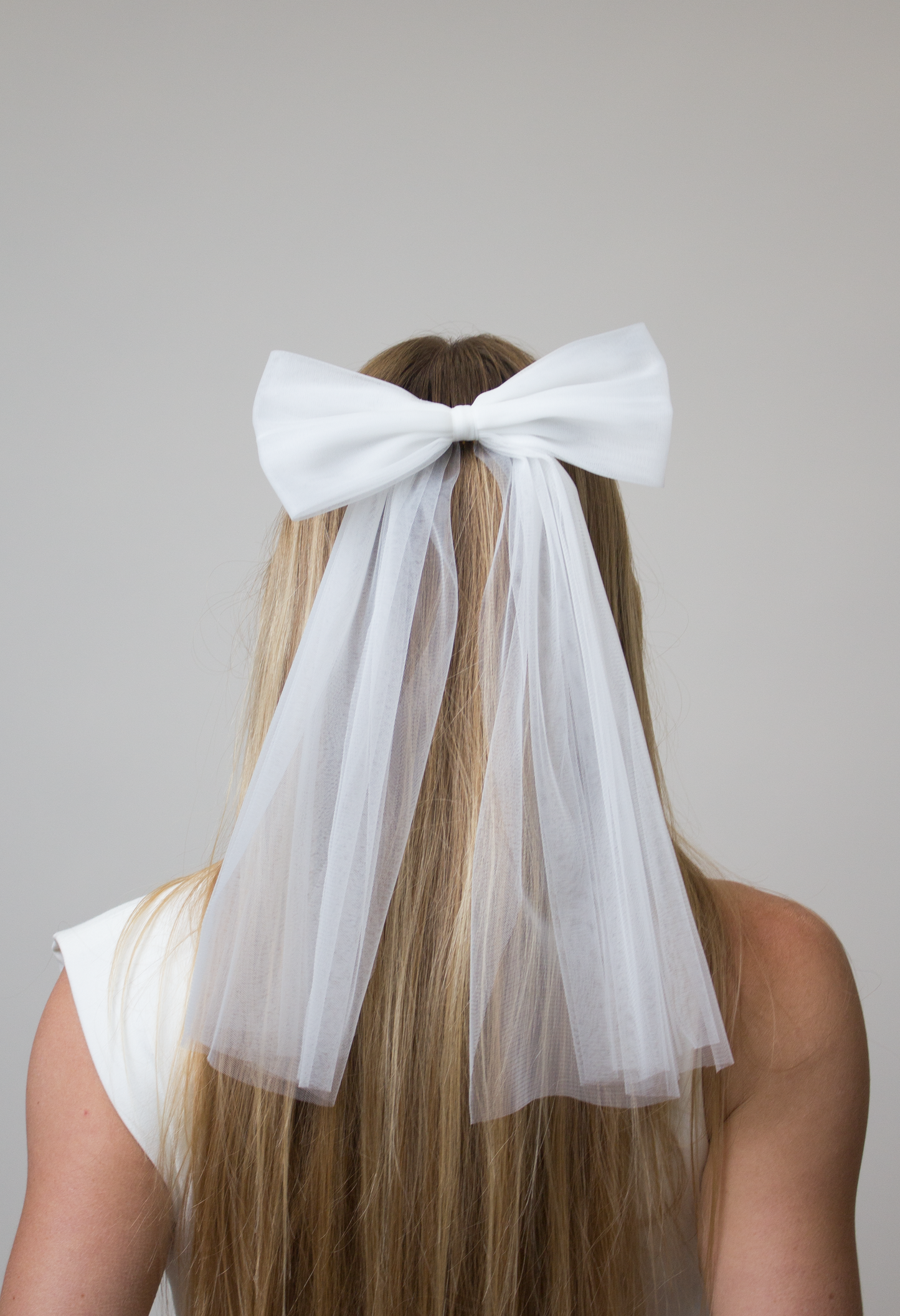 Small tulle bow