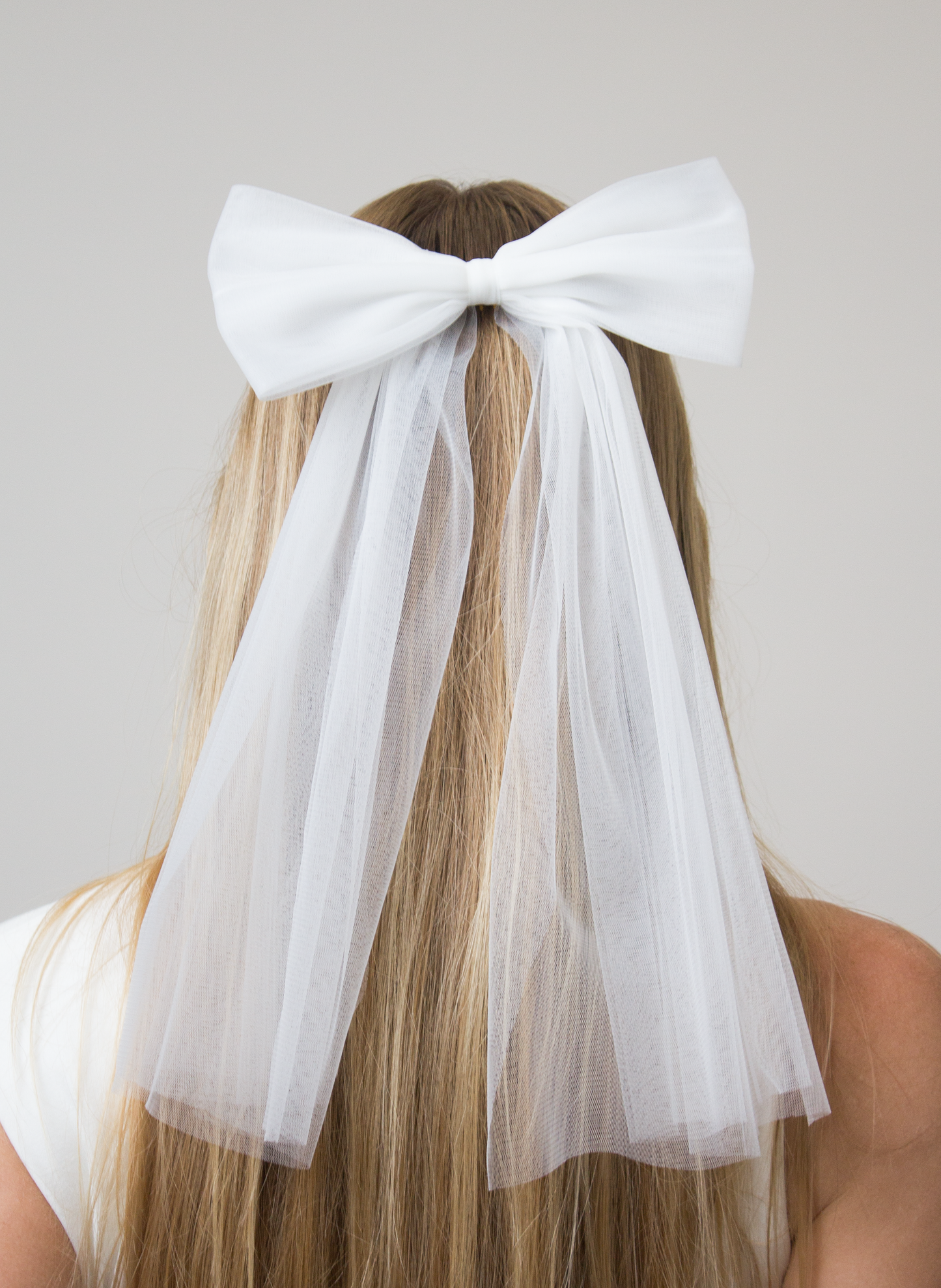 Small tulle bow